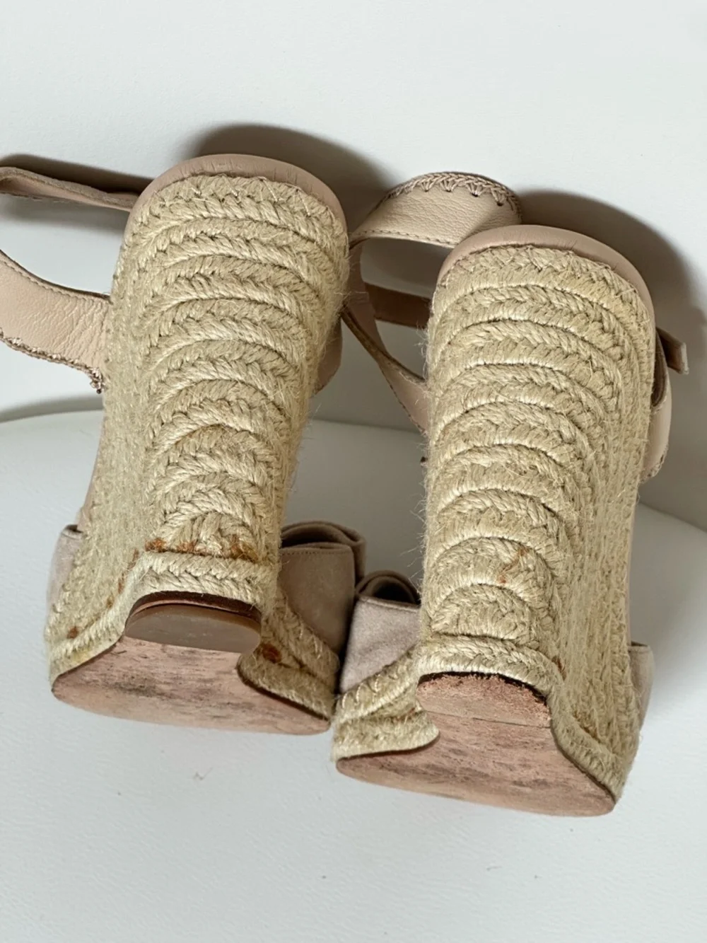 Kate Spade Women’s Beige Suede Knotted Bow Espadrille Wedge Sandals Size 7.5 M - Picture 16 of 16